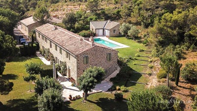 /international/fr/carcassonne-languedoc-roussillon-310109098048/?lang=th
