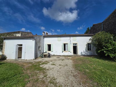 /international/fr/lozay-charente-310110260563/