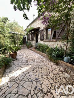 /international/fr/saint-germain-les-arpajon-ile-de-france-310104299993/