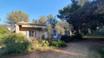 /international/fr/grans-hh-16040529-grans-provence-alpes-cote-d-azur-310105029060/