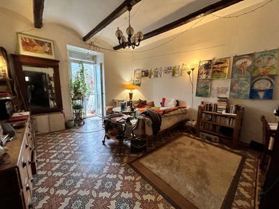 /international/fr/besseges-languedoc-roussillon-310107948980/