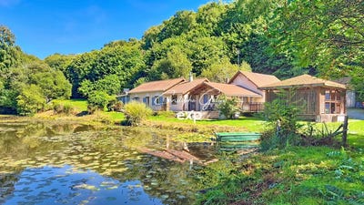 /international/fr/saint-pardoux-le-lac-limousin-310106290506/