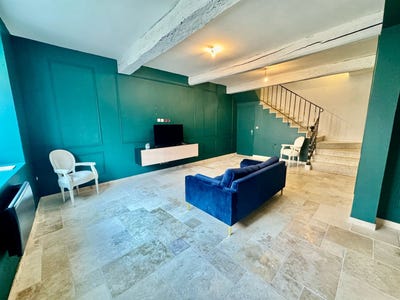/international/fr/le-peage-de-roussillon-rhone-310109128924/