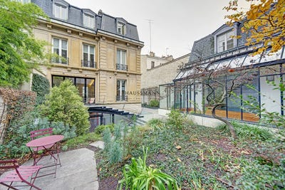 /international/fr/paris-16-ile-de-france-310098737588/