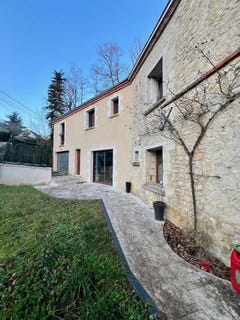 /international/fr/noizay-centre-val-de-loire-310098839535/