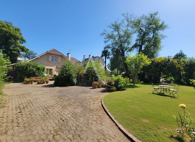 /international/fr/pau-rhone-310108862355/