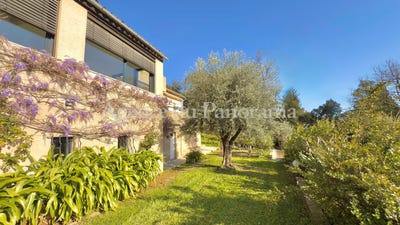 /international/fr/cabris-provence-alpes-cote-d-azur-310110348097/