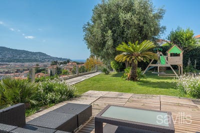 /international/fr/nice-provence-alpes-cote-d-azur-310110359468/