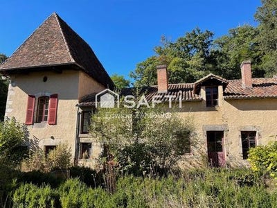 /international/fr/champagnac-la-riviere-limousin-310105341272/
