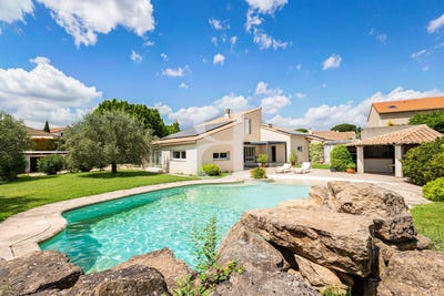 /international/fr/vaison-la-romaine-provence-alpes-cote-d-azur-310108676633/