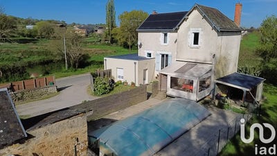 /international/fr/saurais-charente-310098791651/