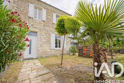 /international/fr/saint-estephe-charente-310108002480/