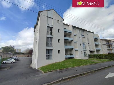 /international/fr/poitiers-charente-310098873227/