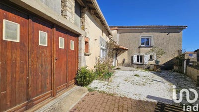 /international/fr/montjean-charente-310105649676/