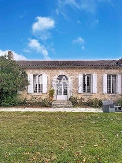 /international/fr/sauveterre-de-guyenne-aquitaine-310102989439/