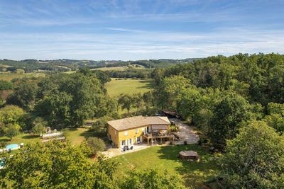 /international/fr/hautefort-aquitaine-120094022793/