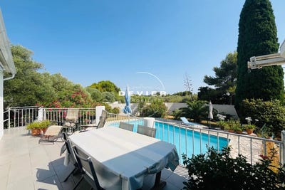/international/fr/saint-genies-des-mourgues-languedoc-roussillon-310100659671/