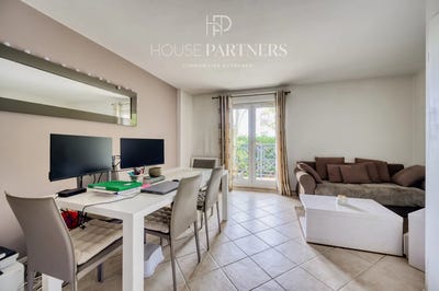 /international/fr/marly-le-roi-ile-de-france-310099616814/