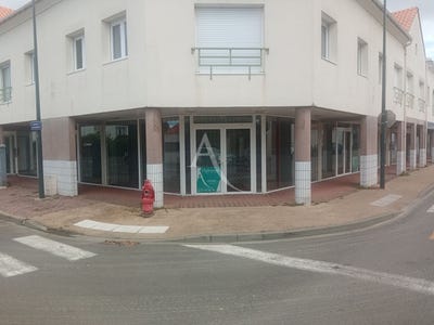 /international/fr/challans-pays-de-la-loire-310105990640/
