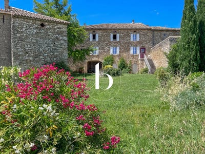 /international/fr/goudargues-languedoc-roussillon-310108994416/?lang=th