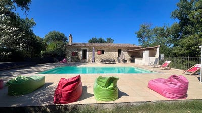 /international/fr/vezenobres-languedoc-roussillon-120093652616/