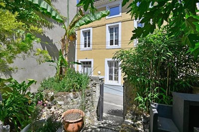 /international/fr/pont-saint-esprit-languedoc-roussillon-310108596130/