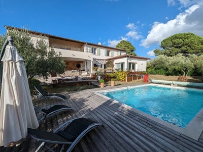 /international/fr/la-garde-freinet-hh-15165937-la-garde-freinet-provence-alpes-cote-d-azur-310100952286/?lang=fr