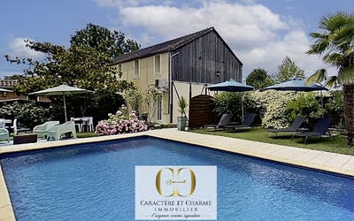 /international/fr/sarlat-la-caneda-aquitaine-310101485396/?lang=en