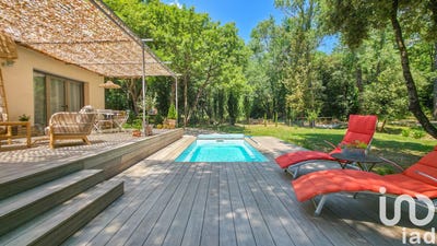 /international/fr/saint-quentin-la-poterie-languedoc-roussillon-310101414482/?lang=zh-cn