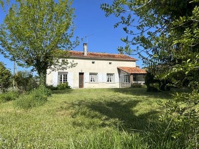 /international/fr/chalais-charente-310100830778/