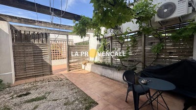 /international/fr/chateauneuf-le-rouge-provence-alpes-cote-d-azur-310100113143/