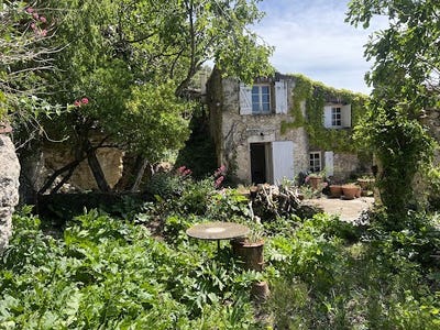 /international/fr/menerbes-provence-alpes-cote-d-azur-310108455278/