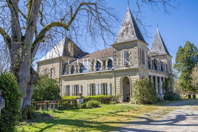 /international/fr/lauzun-aquitaine-310107239707/