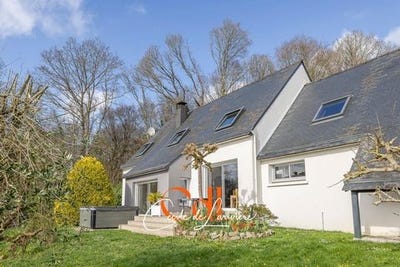 /international/fr/plourin-les-morlaix-brittany-310107190153/