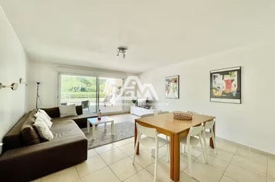 /international/fr/la-grande-motte-centre-val-de-loire-310105818699/