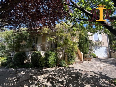 /international/fr/apt-provence-alpes-cote-d-azur-310107951402/