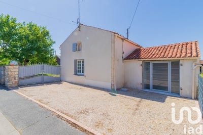 /international/fr/nalliers-pays-de-la-loire-310099220226/
