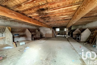 /international/fr/roquefeuil-languedoc-roussillon-310105810608/