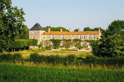 /international/fr/la-chaize-le-vicomte-pays-de-la-loire-310109941356/