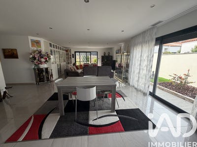 /international/fr/trouillas-languedoc-roussillon-310108180260/