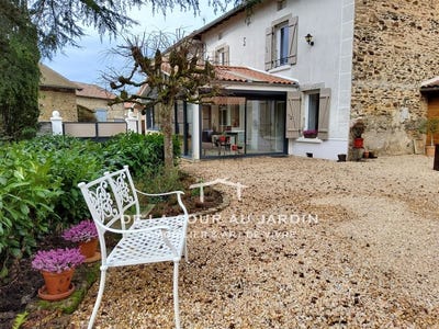 /international/fr/oradour-sur-vayres-limousin-310106360774/