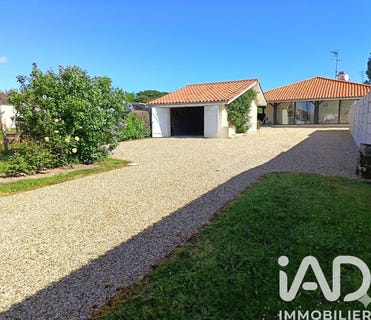 /international/fr/coutras-aquitaine-310107490709/