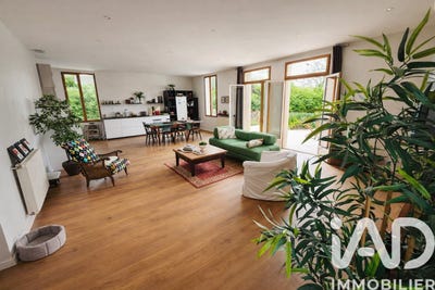 /international/fr/pineuilh-aquitaine-310107534692/
