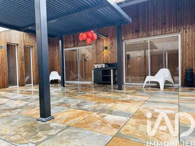 /international/fr/arveyres-aquitaine-310108828297/