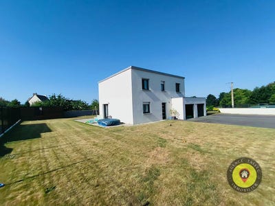 /international/fr/dinan-brittany-310100735205/