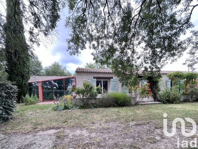 /international/fr/lambesc-provence-alpes-cote-d-azur-310100438173/