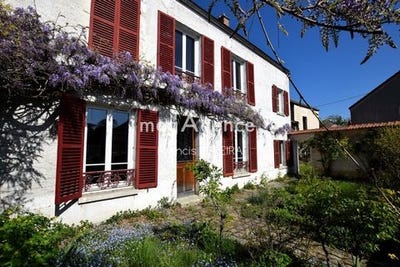 /international/fr/saint-nom-la-breteche-ile-de-france-120098234623/