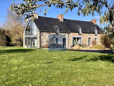 /international/fr/langueux-brittany-310097847986/