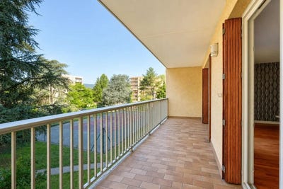 /international/fr/fontaines-sur-saone-rhone-310108996723/