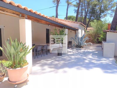/international/fr/goudargues-languedoc-roussillon-310108633671/